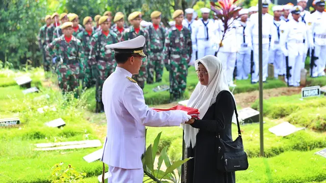 [Bintang] Pemakaman Amoroso Katamsi