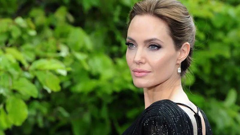   Anglina Jolie: Adegan di Maleficent Sindiran untuk Perkosaan