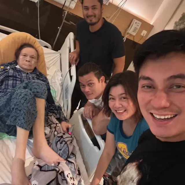 Potret Ayah Baim Wong Dirawat di RS, Dijenguk Para Sahabat (instagram/baimwong)