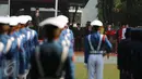 Presiden Jokowi memimpin upacara Peringatan Hari Kesaktian Pancasila di Monumen Pancasila Sakti, Jakarta, Kamis (1/10).‎ Peringatan Hari Kesaktian Pancasila ke-50 bertema Kerja Keras dan Gotong Royong Melaksanakan Pancasila. (Liputan6.com/Faizal Fanani)