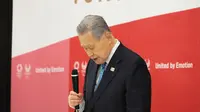 Ketua Olimpiade Tokyo 2020, Yoshiro Mori, mengumumkan pengunduran diri di kantor pusat komite, Tokyo, Jumat (12/2/2021). (AFP Forum/Yoshikazu Tsuno)