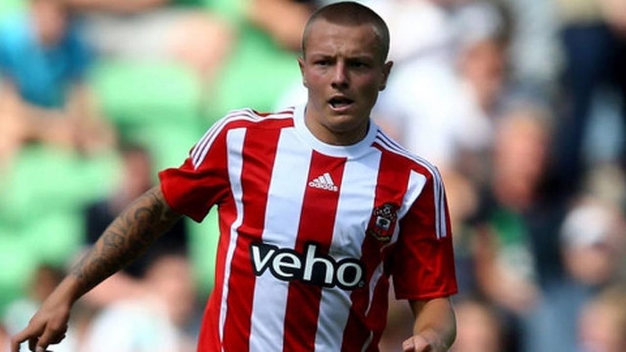 Jordy Clasie akan tetap tolak MU demi Southampton