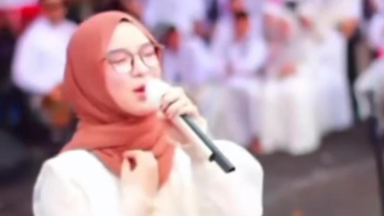 Tampil Perdana Usai Menikah, Nissa Sabyan Dikabarkan Hamil