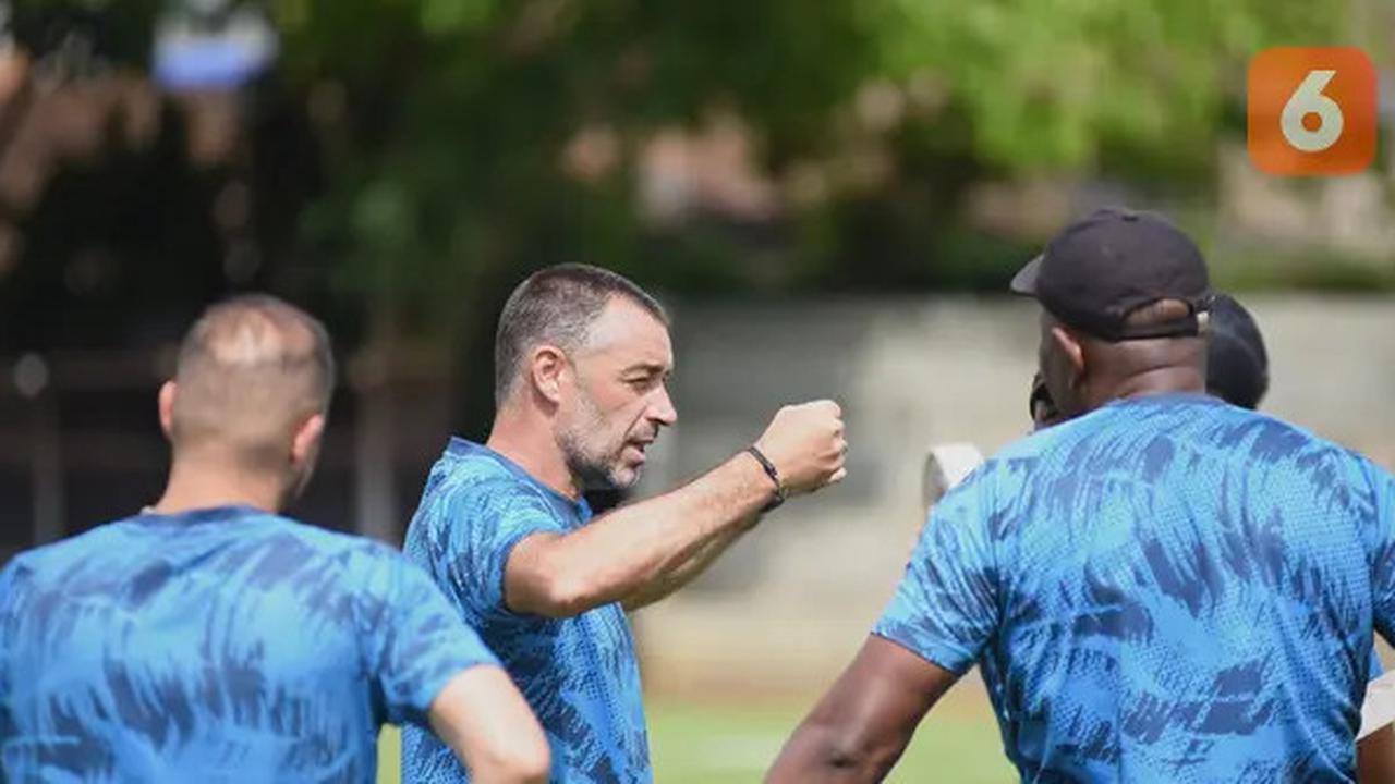 Kata Pelatih Arema FC usai Bantai PSS Sleman 6-2 di BRI Liga 1, Ternyata ini Kunci Kemenangan Timnya