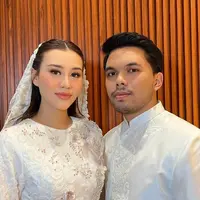 Lihat di sini gaya makeup Aaliyah Massaid di tasyakuran 4 bulan kehamilan. [@aaliyah.massaid].