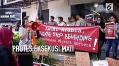 Sejumlah aktivis melakukan aksi demonstrasi di depan Kedutaan Besar Arab Saudi.