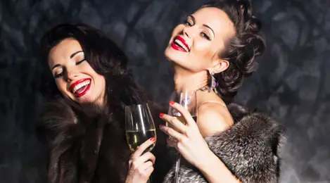 Benarkah Gaya Hidup Mewah Dan Glamor Menjadi Alasan Prostitusi Artis Lifestyle Fimela Com