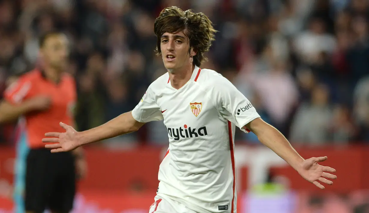 Bryan Gil. Trincao. Pemain sayap berusia 20 tahun ini didatangkan Tottenham Hotspur dari Sevilla sebagai bagian dari transfer Erik Lamela ke Sevilla. Telah melakukan debutnya di Kualifikasi Liga Europa dengan kemenangan 1-0 atas FC Pacos, 19 Agustus 2021. (Foto: AFP/Cristina Quicler)