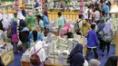 Suasana pameran Islamic Book Fair 2016 di Jakarta, Selasa (1/3). Pameran buku keislaman terbesar di Indonesia tersebut berlangsung hingga 6 Maret mendatang. (Liputan6.com/Angga Yuniar)