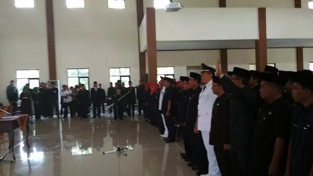 Alasan Bupati Cirebon Mutasi Sekda yang Berujung Penolakan