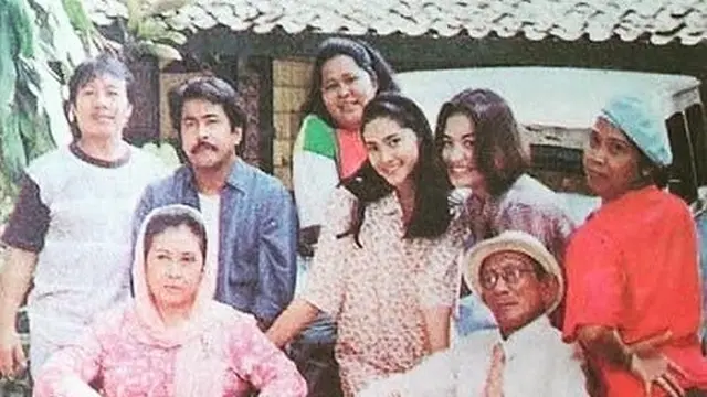 6 Potret Lawas Maudy Koesnaedi Saat Perankan Zeaneb di Si Doel, Cantik Sedari Dulu