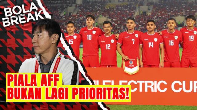 Berita video Bola Break edisi kali ini membahas soal kiprah Timnas Indonesia di Piala AFF 2024. Perjalanan Tim Garuda harus terhenti di fase grup, menurunkan pemain muda entah rencana apa yang sedang diracik Shin Tae-yong.