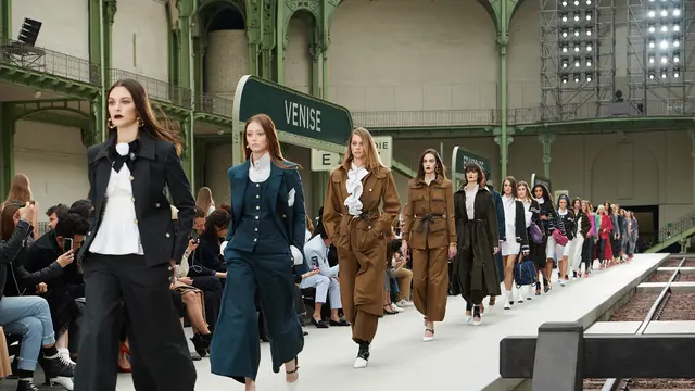 Koleksi Transisi Chanel 2019 Menjadi Debut dari Virginie Viard