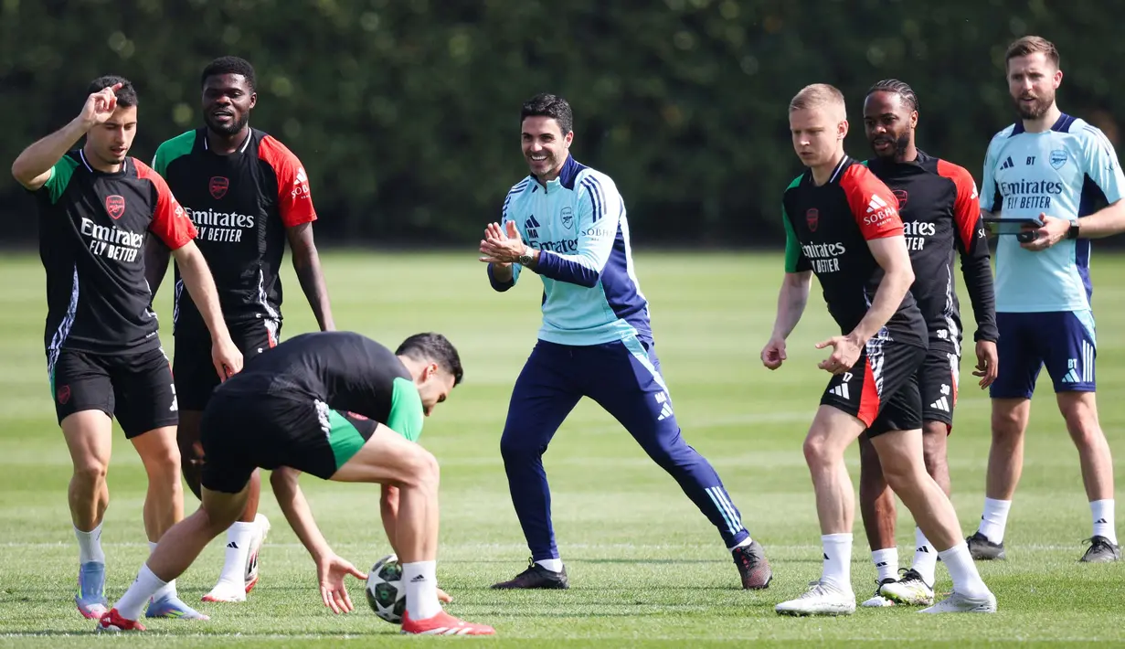 Sejatinya kubu Arsenal tidak baik-baik saja. Beberapa pemain Arsenal berhalangan tampil karena cedera dan akumulasi kartu. (Adrian DENNIS/AFP)