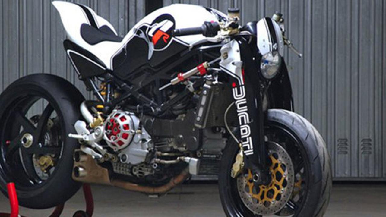 Modifikasi Ducati Monster S4R (Source: BikeExif)