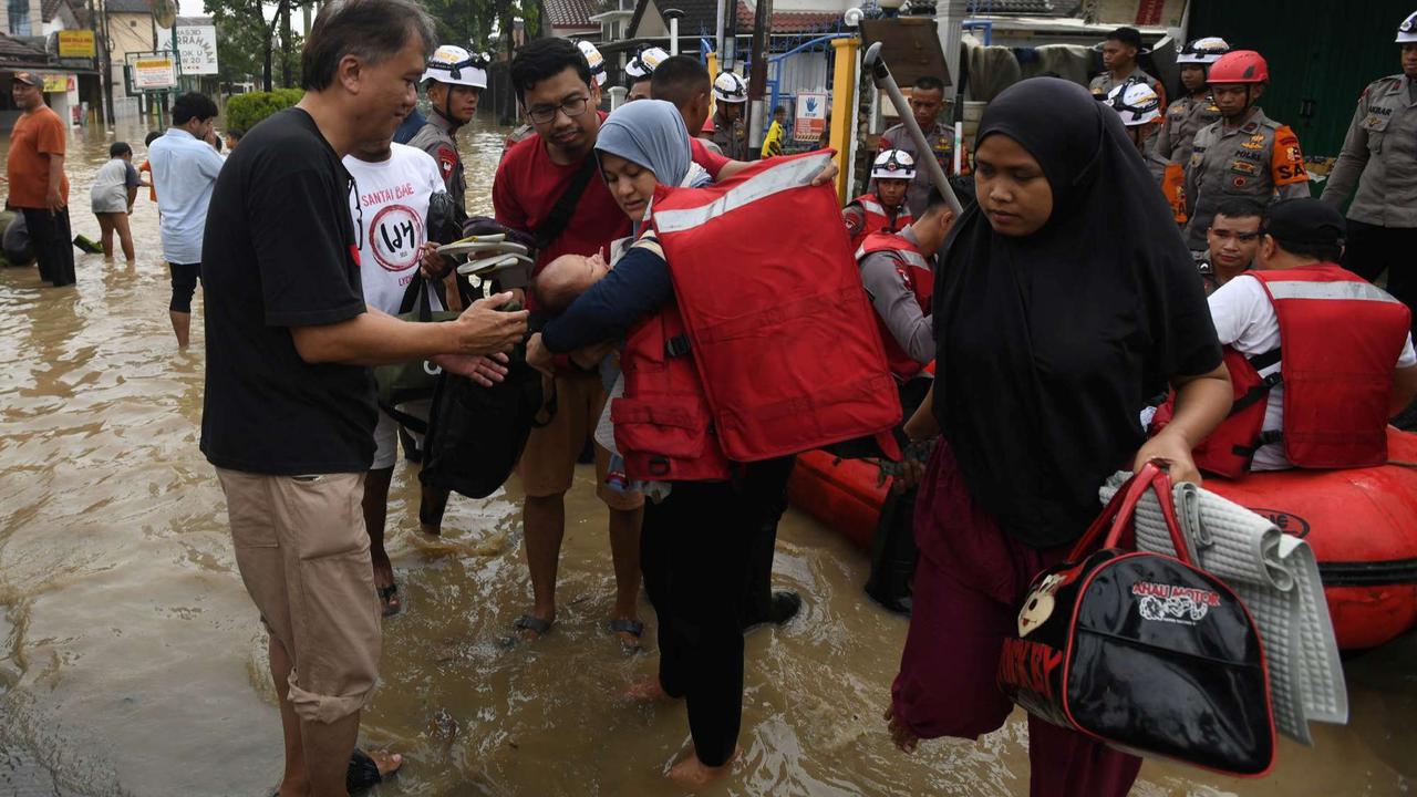 Banjir di Vila Nusa Indah Bogor