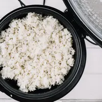 Ilustrasi nasi di rice cooker. (Foto: Freepik)