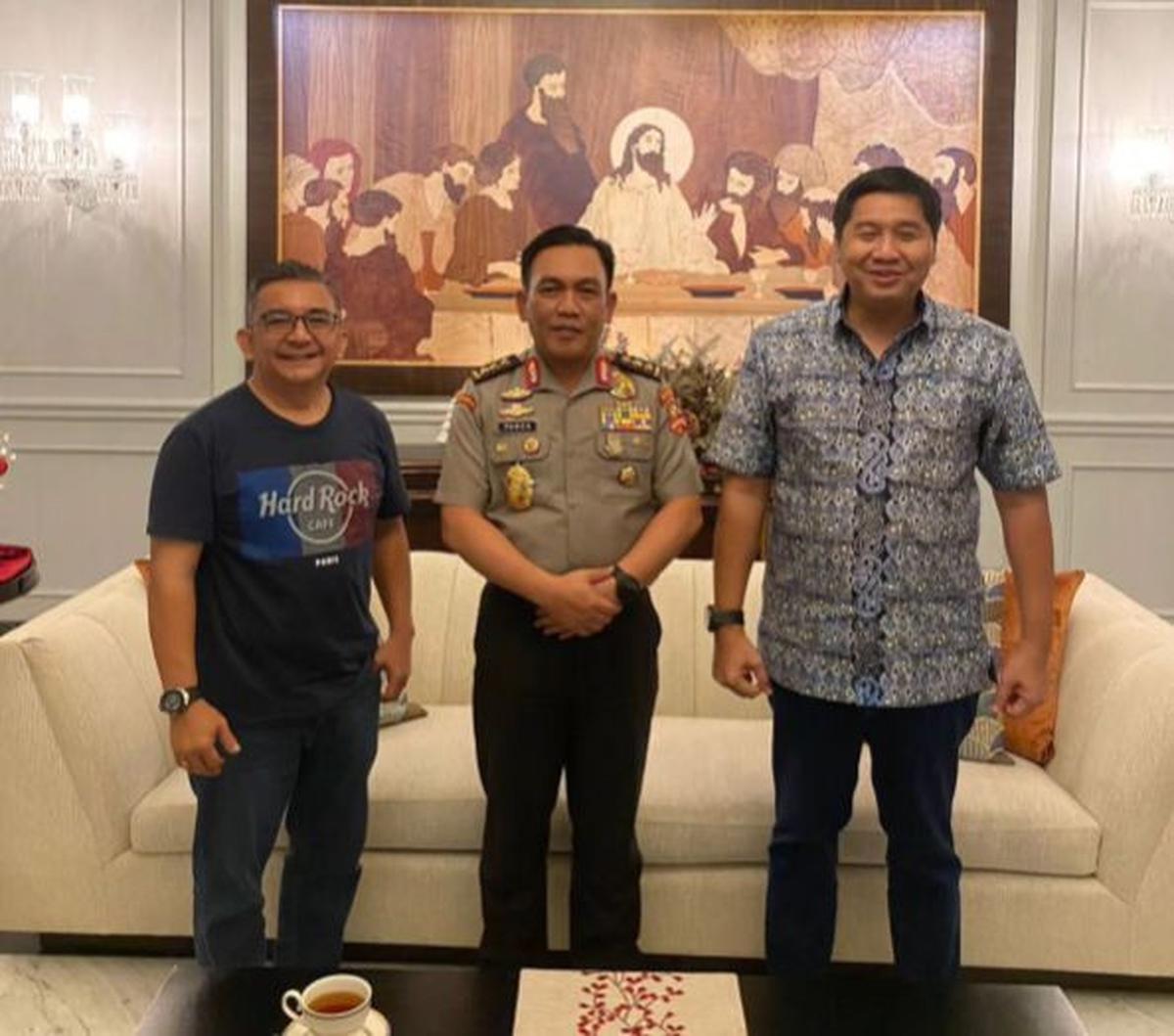 Unggahan foto dari politikus Maruarar Sirait bersama Komjen Pol Panca Simanjuntak dan Edwin Nainggolan menyimpan kisah yang tak banyak diketahui orang.