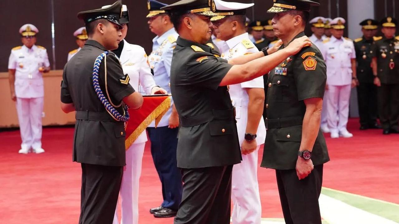 Momen Sertijab Marsda Agung Handoko