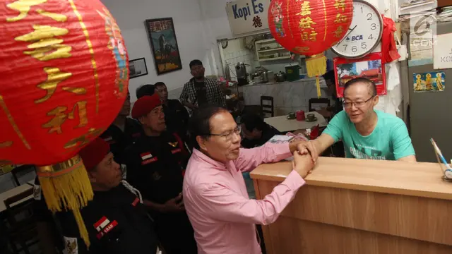 Gaya Rizal Ramli Dengarkan Keluhan Pedagang Glodok