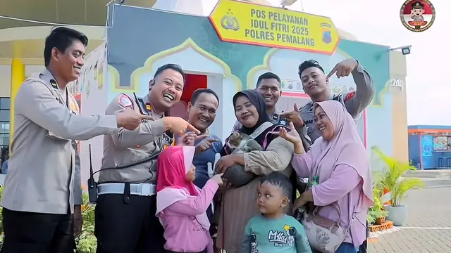 Sudah sampai Jakarta, Pemudik Balik ke Pemalang Gara-gara Kucing Ketinggalan. (Dok: TikTok @polres_pemalang)