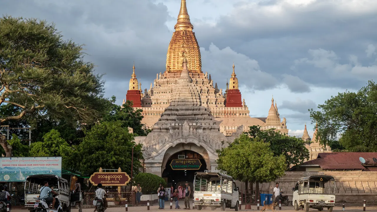 Kota kuil di Myanmar membutuhkan wisatawan saat konflik berkecamuk