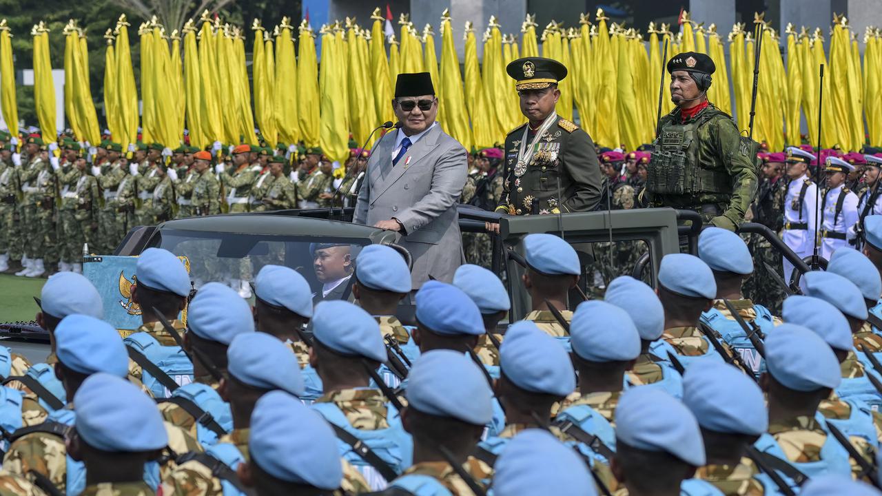 Prabowo Pimpin Upacara HUT ke-81 TNI dan Resmikan 204 Satuan Baru