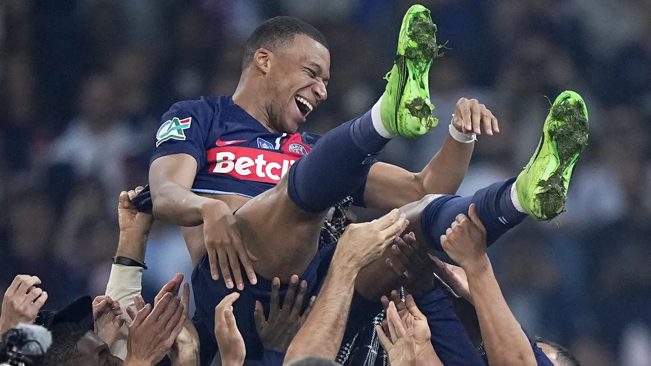 Foto: Hadiah Terakhir Mbappe untuk PSG, Berikan Gelar Juara Coupe De France 2023/2024