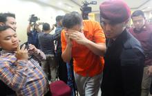 FOTO: Tipu Korban Capai Rp210 Triliun, Buronan Interpol Asal China Ditangkap di RI