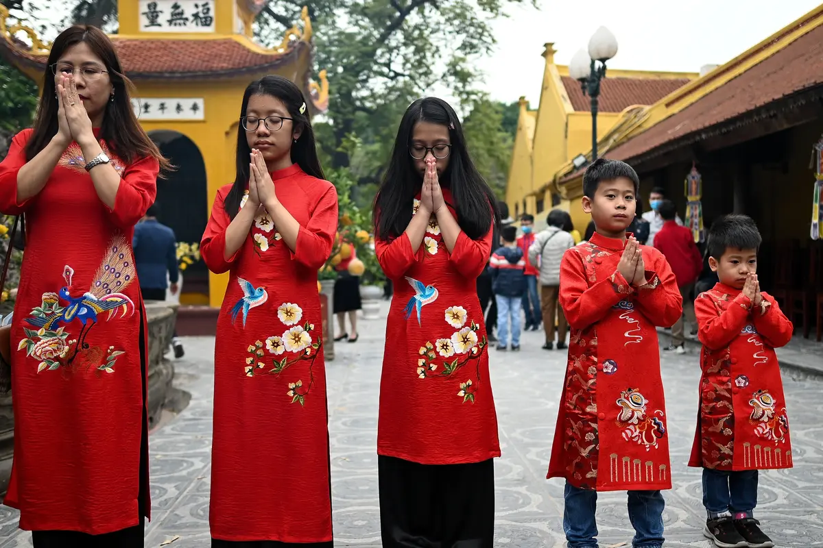 Jenis Hingga Makna Pakaian Tradisional Biasa Dikenakan Pada Malam Imlek