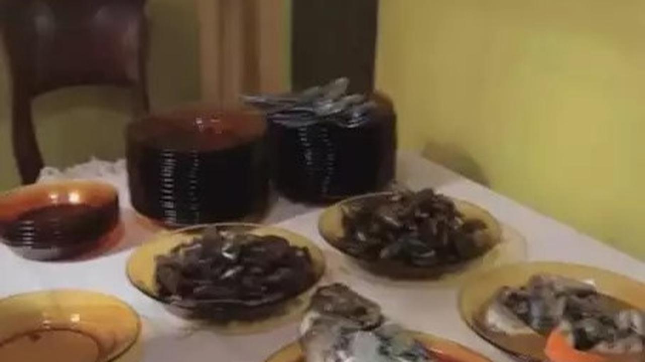 5 Potret Dapur di Rumah Masa Kecil Atta Halilintar, Sangat Sederhana Masak Masih Pakai Tungku dan Kayu Bakar