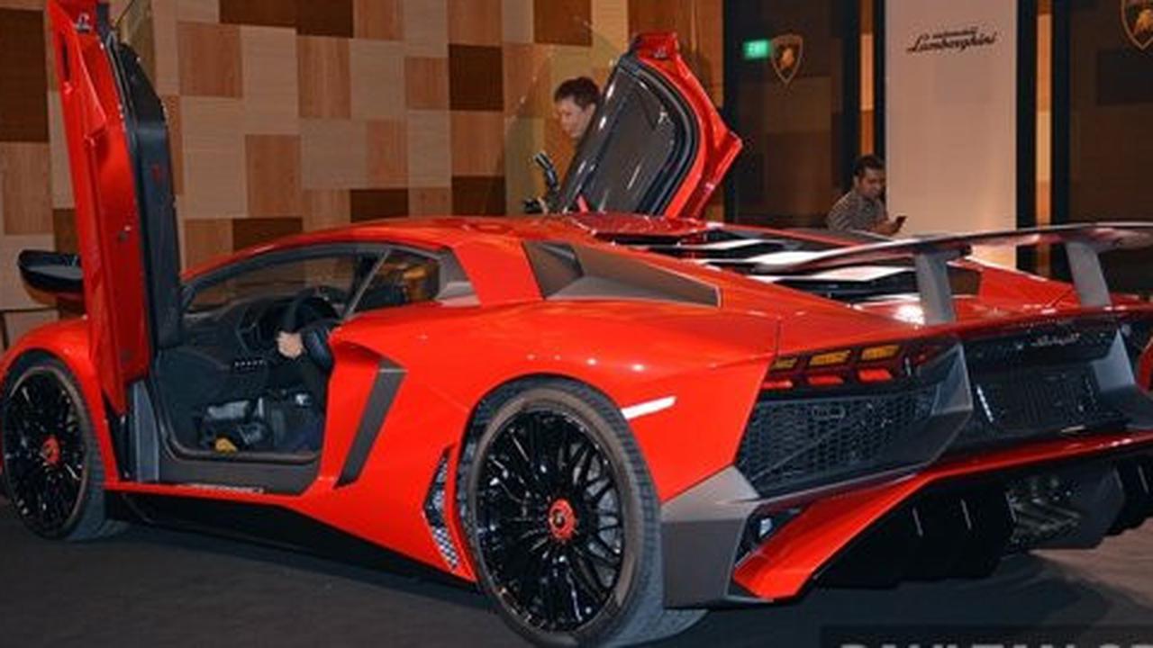 Mengintip kemewahan interior Lamborghini Aventador SV Roadster