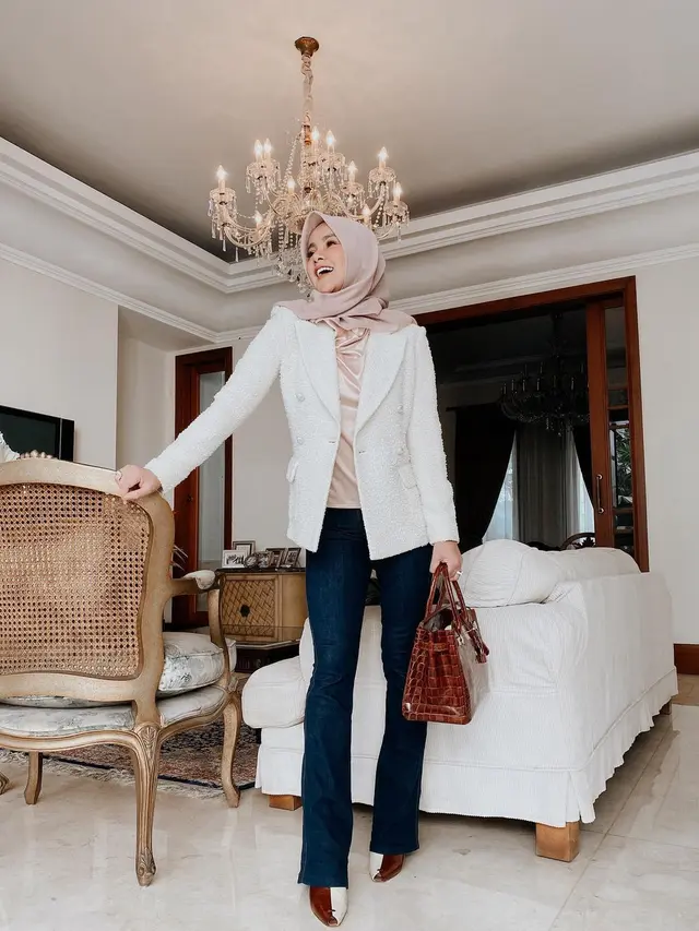 6 Potret Terbaru Olla Ramlan, Sukses Turunkan Berat Badan hingga 12 Kg