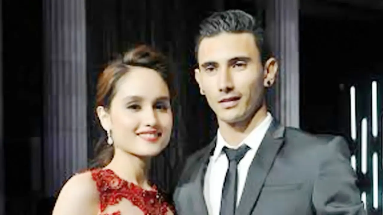Ibunda Cinta Laura sudah mengetahui hubungan putrinya dengan Ronaldo Jr (foto: Panji Diksana)