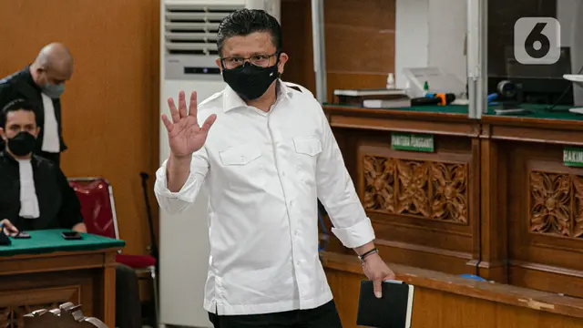 Lambaian Tangan Ferdy Sambo Sesaat Sebelum Sidang Vonis Kasus Pembunuhan Brigadir J
