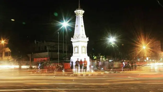 [Bintang] Editor Says: Jogja, Kota Berhati Nyam-nyam