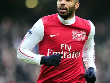 Thierry Henry - Bomber asal Prancis ini sempat membawa Arsenal mencapai partai final Liga Champions 2006 namun sayang ia gagal menjadi juara. Setahun berselang, Henry akhirnya pindah ke Barcelona dan pada musim keduanya ia bisa merasakan gelar Liga Champions. (AFP/Glyn Kirk)