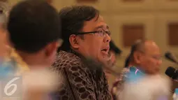 Menteri Keuangan Bambang PS Brodjonegoro saat memberikan keterengan pers di Gedung Pajak, Jakarta, Selasa (3/11/2015). Dalam keterangan tersebut Menkeu menjelaskan perincian APBN 2016 yang telah disahkan. (Liputan6.com/Angga Yuniar)