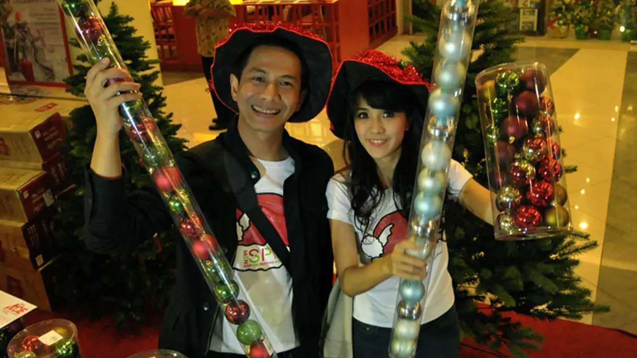 Delon dan Istri
