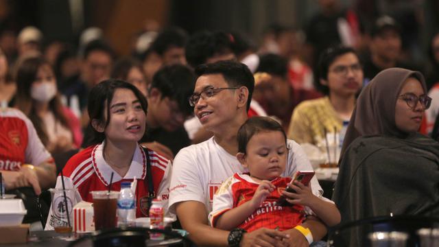 Foto: Keseruan Roaring Night Nobar Arsenal Vs Wolverhampton bersama Renovit