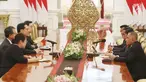 Suasana pertemuan Presiden Joko Widodo dan Menteri Pertahanan Korea Selatan Song Young-moo di Istana Merdeka, Jakarta, Rabu (31/1) . Pertemuan tersebut membahas kerjasama dalam pertahanan kedua negara. (Liputan6.com/Angga Yuniar)