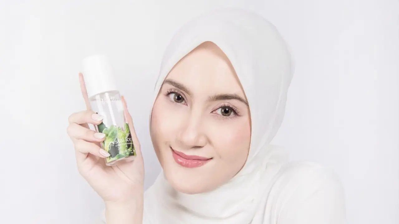 Diary Fimela: Cerita Laksmi Kembangkan Skincare dengan Kandungan Crystal Ice Plant untuk Menghilangkan Bekas Jerawat