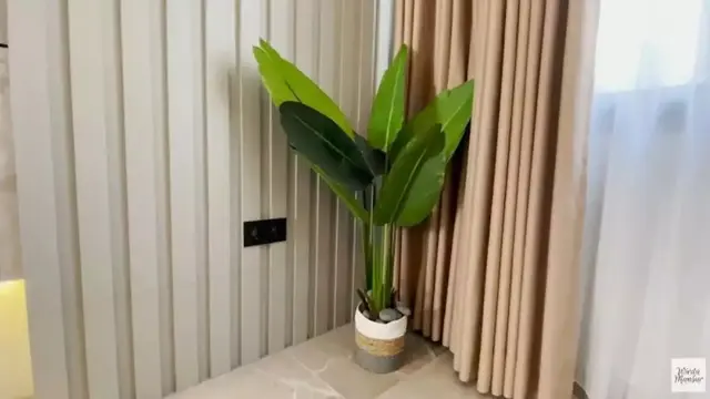 Potret kamar tidur Wirda Mansur yang bak hotel bintang 5 (Sumber: YouTube/ Wirda Mansur)