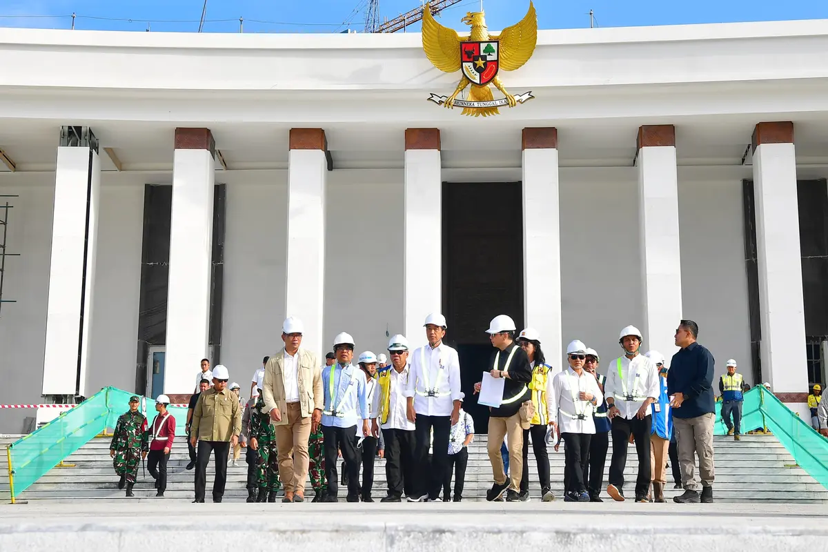 Presiden Joko Widodo atau Jokowi optimis bisa mulai berkantor di Ibu Kota Nusantara (IKN), Kalimantan Timur pada Juli 2024.