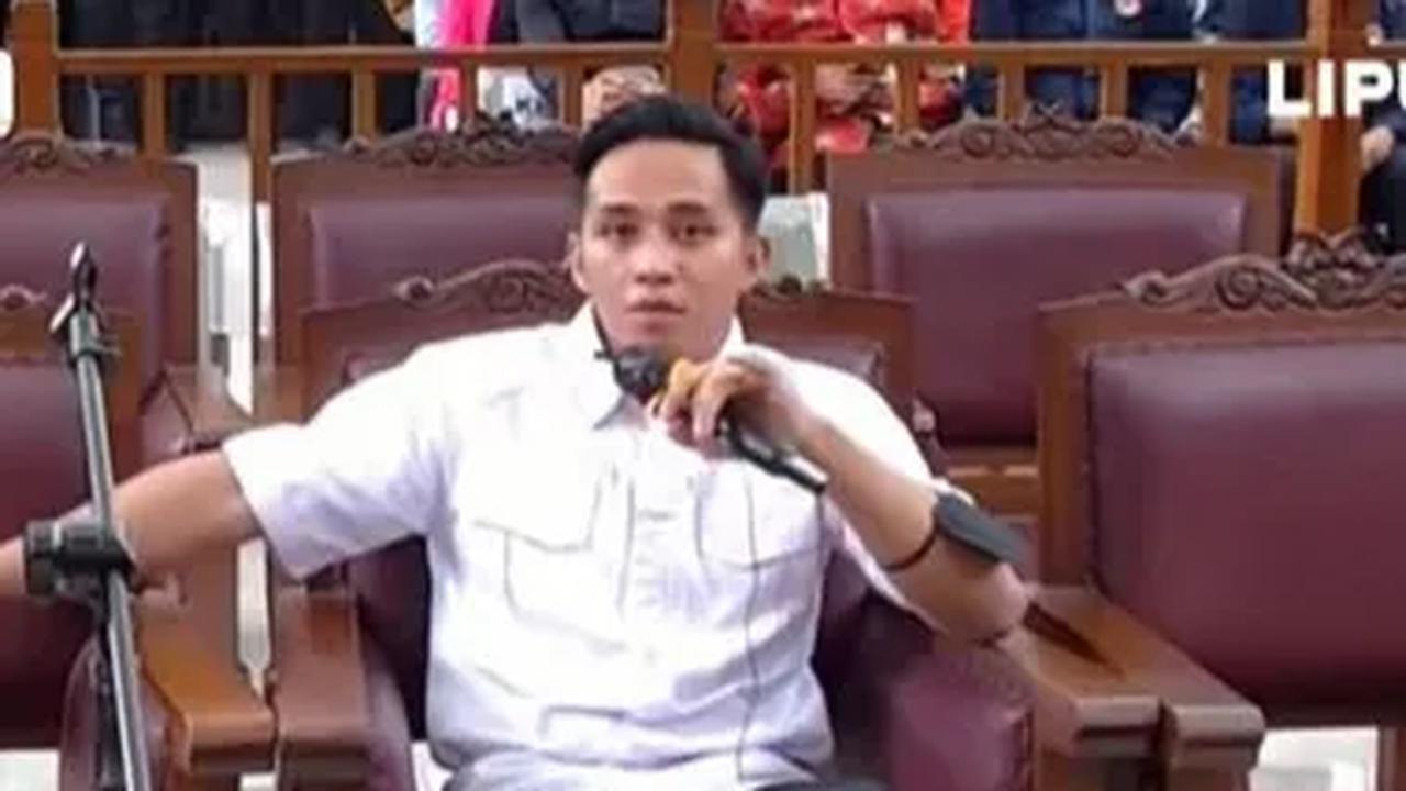Bharada Richard Eliezer Pudihang Lumiu alias Bharada E bebas bersyarat sejak 4 Agustus 2023. Kini, Bharada Eliezer sedang berkumpul bersama keluarga di Jakarta.