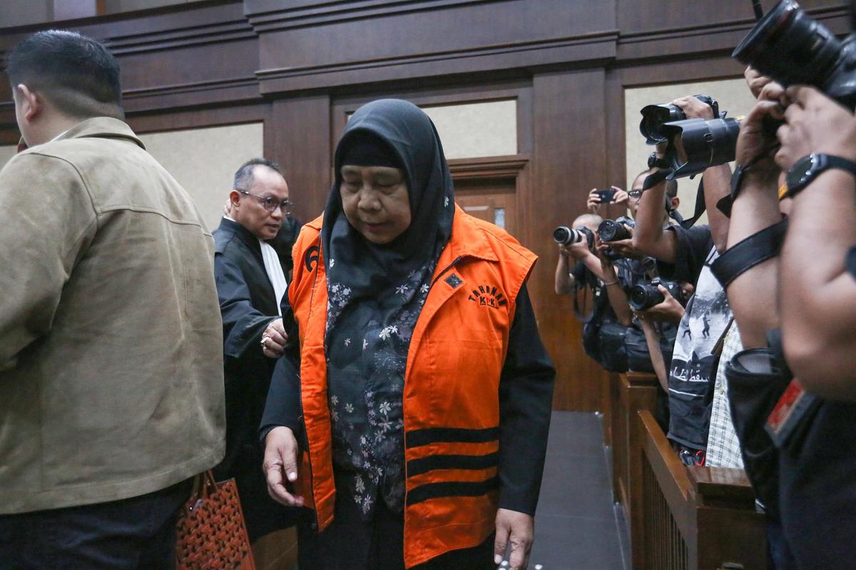 FOTO: Dua Eks Petinggi Pertamina Divonis 4,5 dan 3,5 Tahun dalam Kasus Korupsi LNG