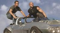 Aksi menegangkan Vin Diesel dan Paul Walker dalam film Fast and Furious (Universal Picture)
