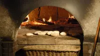 Satu keluarga telah menyimpan roti yang usianya 200 tahun. Bagaimana ceritanya?