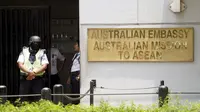 Para Artis Ramai-ramai Lempar Telur Busuk ke Kedubes Australia