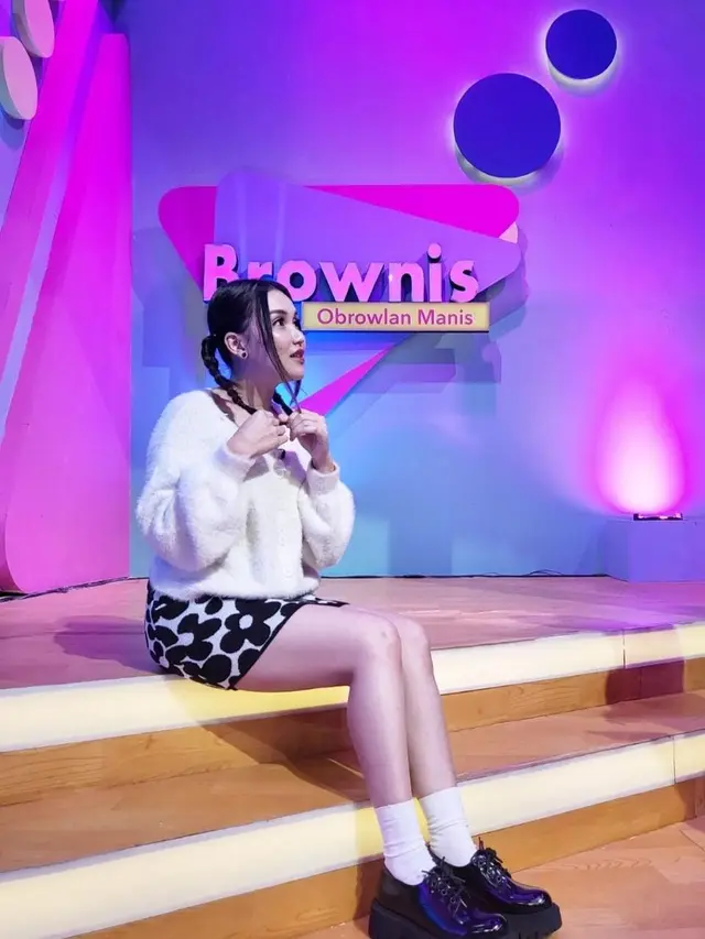 Pesona Ayu Ting Ting disebut seperti eonni Korea